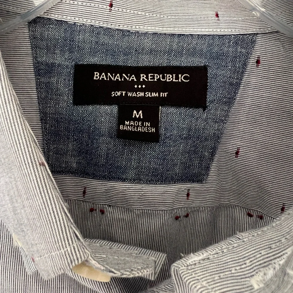 Banana Republic Light Gray Casual Button-Down Shirt